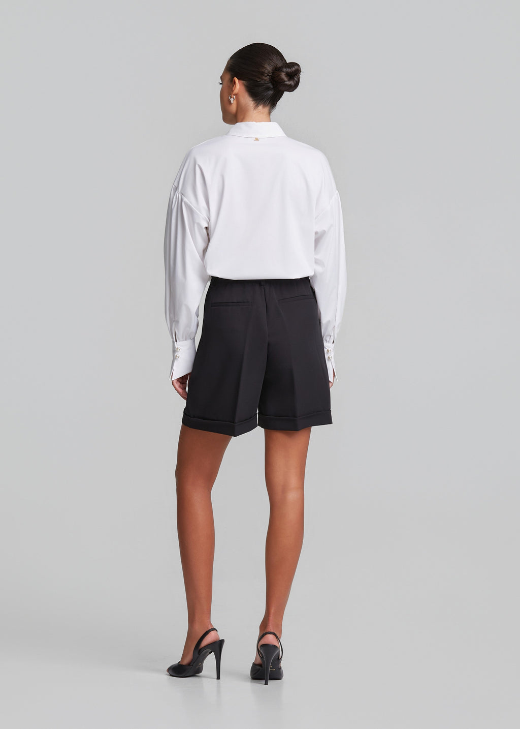 Κρεπ σόρτς με πιέτες